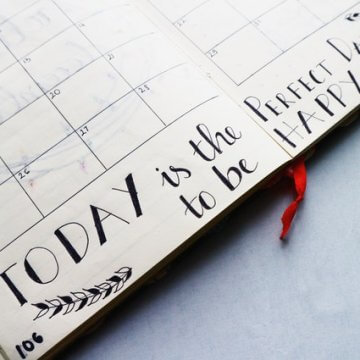 Calendar with quote. Budget calendar how to